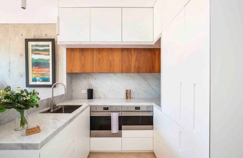 Alexandria Apartment | The Fern Double story Luxury Suite with Terrace