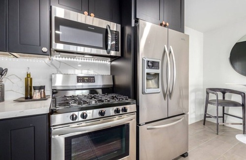 New Papago Parkway House | The Fillmore|Heated Pool | 2 Masters | Putt. Grn