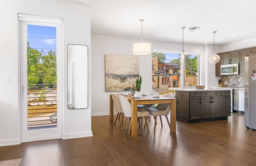 Historic Montford Condo | The Finch - 2 bedroom condo w/Elevator, Roof deck, WiFi in enchanting Asheville