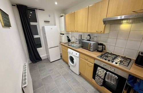 East Finchley Apartment | The Finchley Grand Flat II