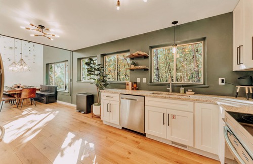 Tunkhannock Township House | The Firefly: Chic Design Retreat with 3 Spacious Living Rooms, Cozy Firepit & Hot Tub