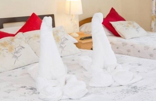Plymouth House | The Firs Bed and Breakfast