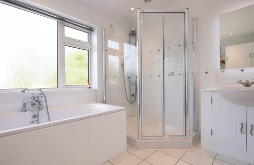 Galmpton House | The Firs - Three Bedroom House, Sleeps 6