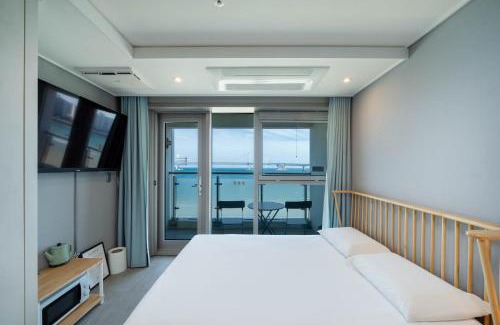 Suyeong-Gu Hotel | The First Hyoistay Gwangan