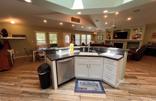 Homosassa House | The Fish House - AWESOME BOAT RAMP -Waterfront -Scalloping-Fishing