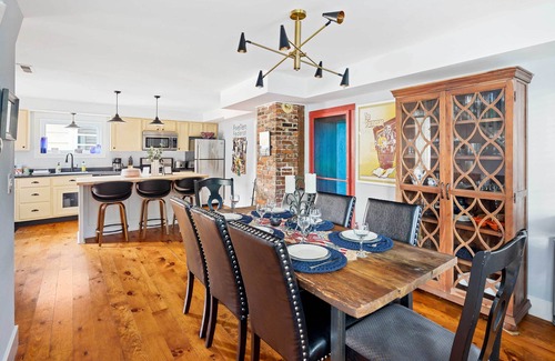 Galena Cottage | 'the Fiveten Federal' - Downtown Galena Gem!