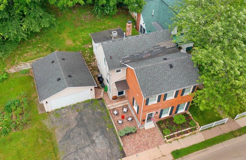 Galena Cottage | 'the Fiveten Federal' - Downtown Galena Gem!