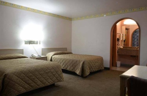 St. Leo's Hotel | The Flamingo Motel