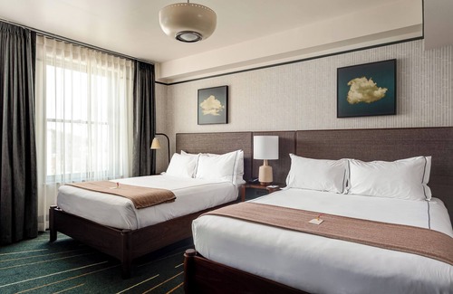 Downtown Asheville Hotel | The Flat Iron Hotel