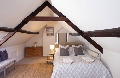 Bridport Apartment | The Flats in Central Bridport