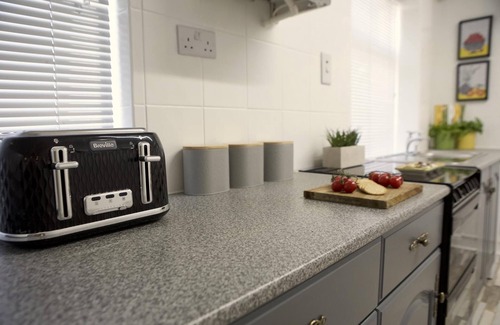 Flint Apartment | The Flintshire - North Wales - Sleeps Up To 9