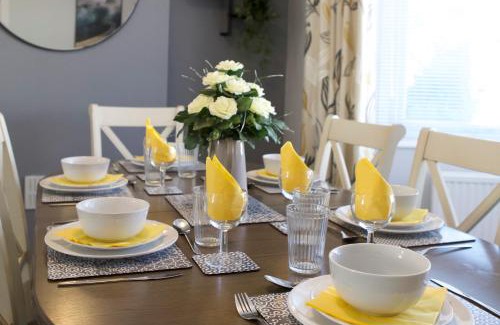 Flint Apartment | The Flintshire - North Wales - Sleeps Up To 9