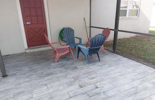 Bearss Plaza Villa | The Flo's House