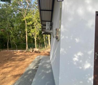 Midigama House | The Flora