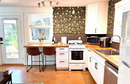 Auburn Cottage | The Flower Bed studio cottage-your private garden paradise
