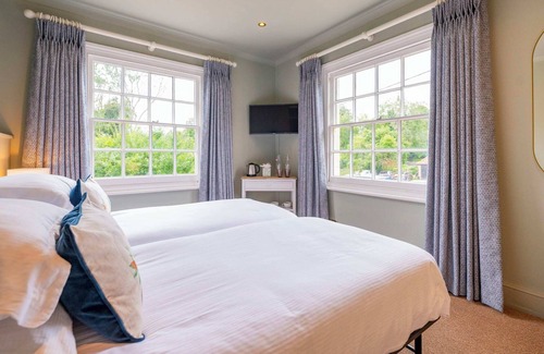 Henley-on-Thames Bed & Breakfast | The Flower Pot Hotel - Room 3 - Twin