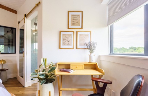 Plymouth Condo | The Flyest Place to Stay in the APK
