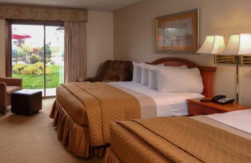 Rapid City Hotel | The Foothills Inn