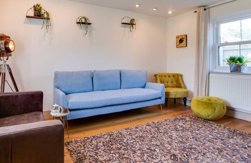 Port-Eynon House | The Forge in the beautiful Swansea