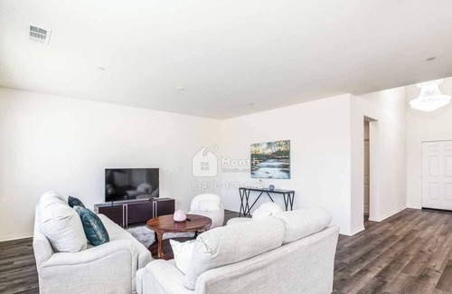Moreno Valley House | The Fortress on Black Shadow #41324