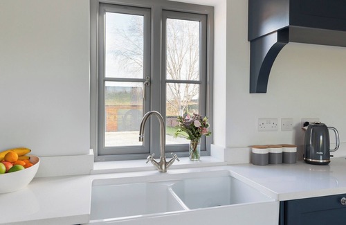 Whitchurch Cottage | The Foundary - UK36319