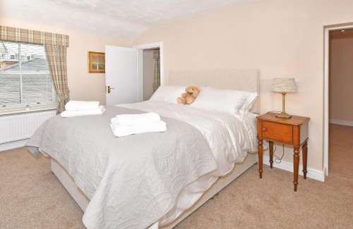 Leek House | The Fountain Inn
