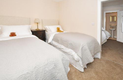 Leek House | The Fountain Inn