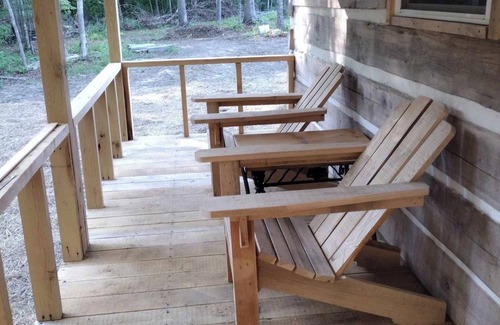 Lancing Cabin | “The Fox Den” WhittleSticks Cabin in Lancing