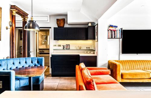 Hurley House | The Fox House