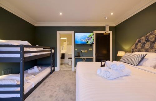 Hanwell Apartment | The Fox Pub & Inn
