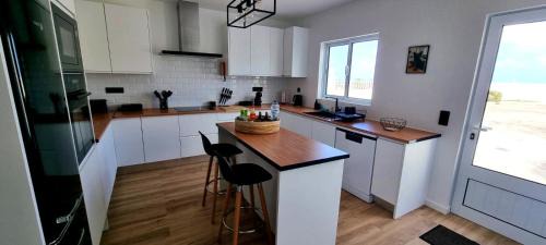 Ribeira Grande House | The Frenchie's House