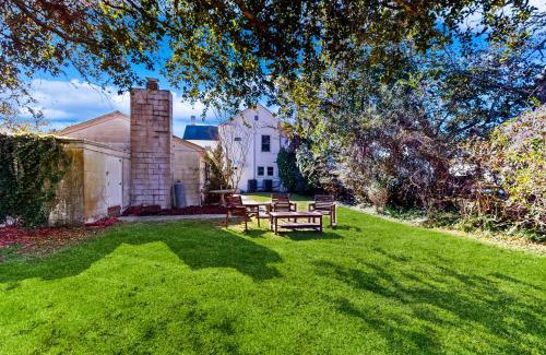Morehead City House | The Front Porch on Ann Street