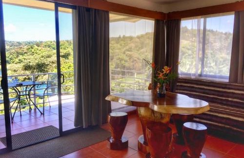 Arenal Apartment | The Fruit Tree Garden Bromeliad Suite