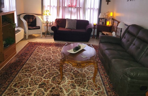 Mount Vernon Bed & Breakfast | The Fry Guest House Bed & Breakfast Welcomes You !
