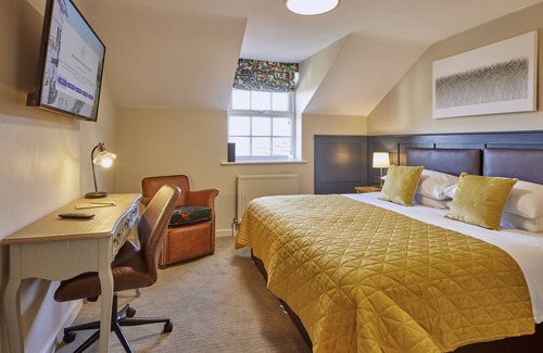 Rudge Bed & Breakfast | The Full Moon Inn