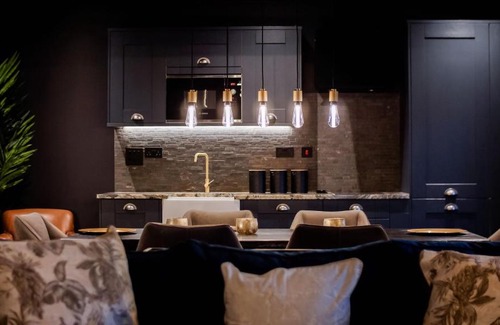 Durham Apartment | The Funky Monk
