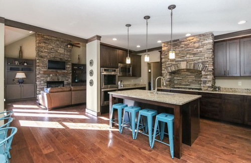 Asheville Cabin | The Gables Asheville Escape - Spacious Luxury with Sweeping Mountain Views