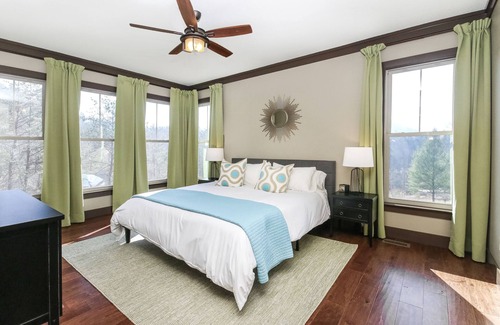 Asheville Cabin | The Gables Asheville Escape - Spacious Luxury with Sweeping Mountain Views