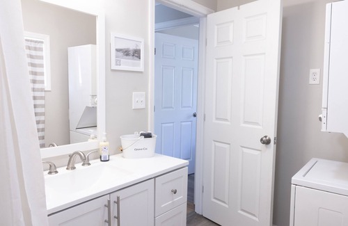 Crescent Beach House | The Gail on Havens Pet Friendly & Walk to Beach