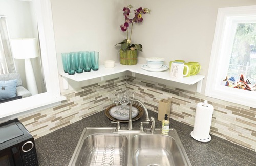 Crescent Beach House | The Gail on Havens Pet Friendly & Walk to Beach