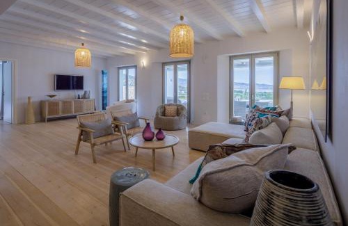 Antiparos Villa | The Gallery Home - Elegant Villa In Antiparos