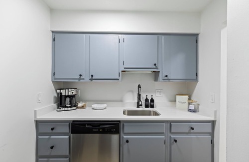 Old Town Alexandria Condo | The Gallery Unit 201