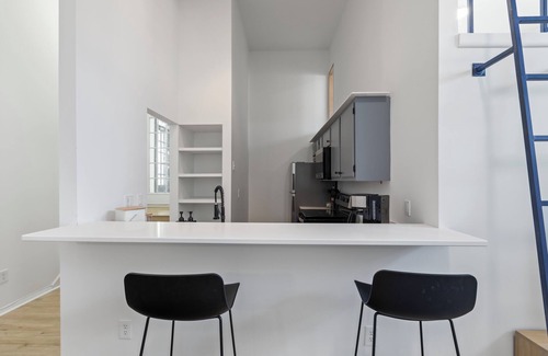 Old Town Alexandria Condo | The Gallery Unit 301