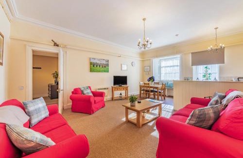 Paxton Apartment | The Garden Apartment - Uk48320