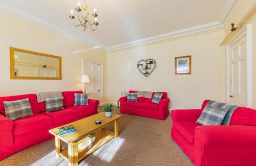 Paxton Apartment | The Garden Apartment - Uk48320
