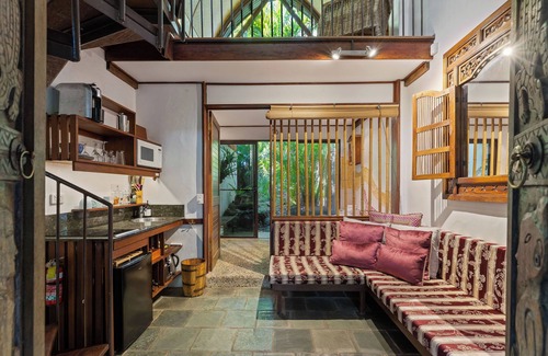 Byron Bay Cabin | The Garden Burees