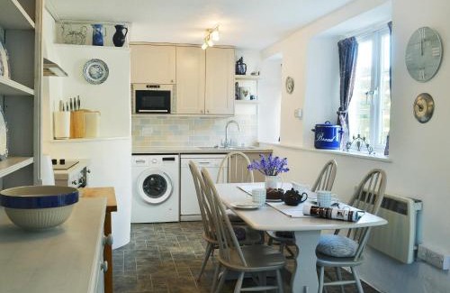 North Buckland House | The Garden Cottage