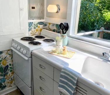 Hendersonville House | The Garden Cottage