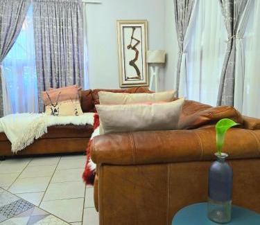 Hartbeespoort Villa | The Garden on Hartbeespoort 2 Bedroom Full house