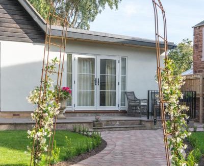 Penrith Apartment | The Garden Room - 1 bedroom annex in Penrith
